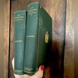 2 Volumes Les Miserables Victor Hugo antique books from 1987